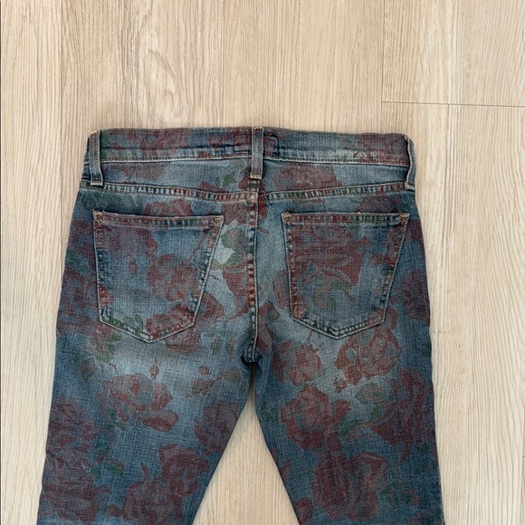 Floral Patterned Blue Jeans - Picture 4 of 5